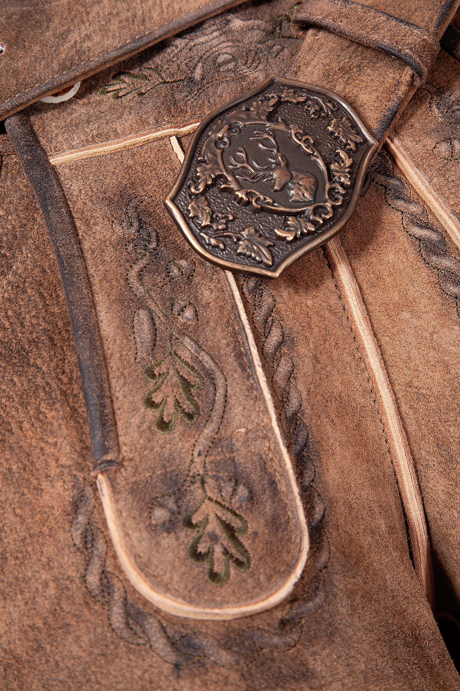 Besondere Lederhose in Honigbraun - Detail Latz