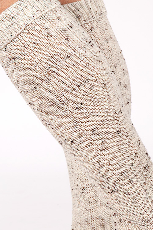 Trachten Kniestrümpfe aus Wolle in natur hell Detail 