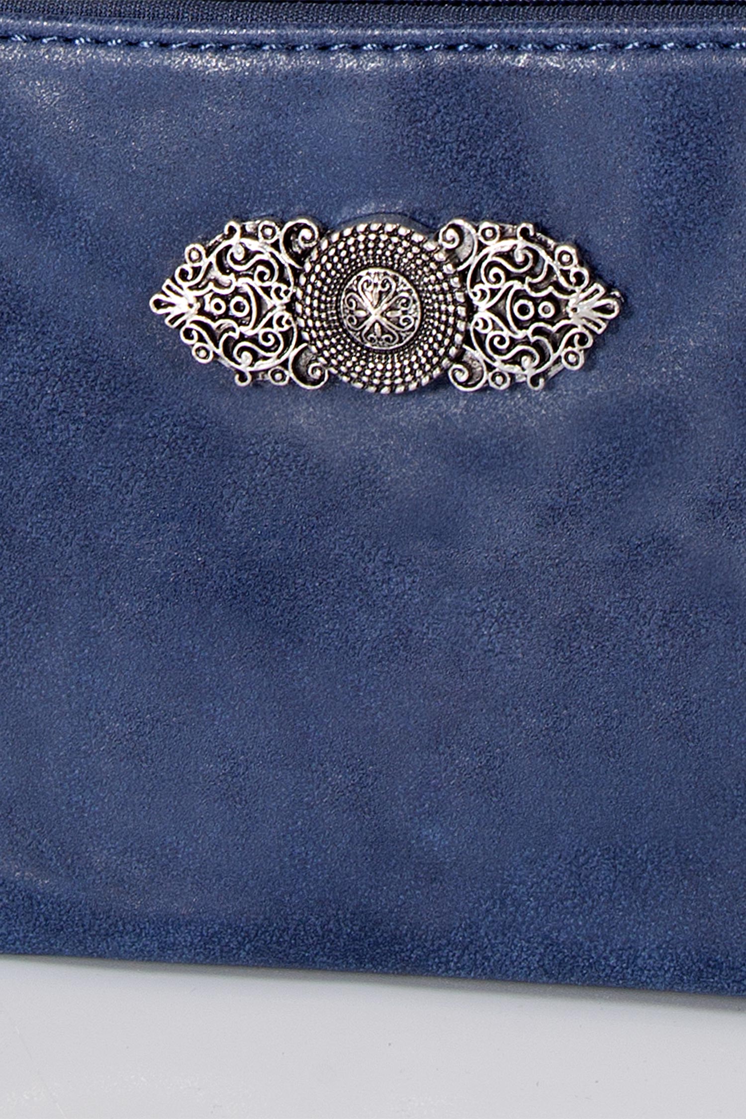 Kleine Trachtentasche in dunkelblau zum umhängen Detail