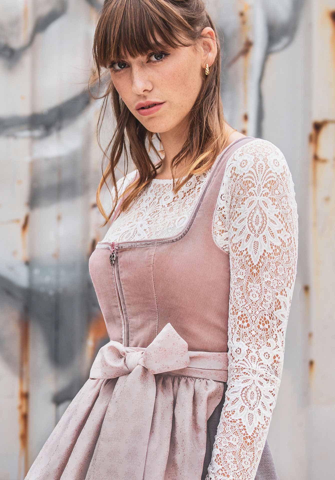 Mini Dirndl Jung & Trendy