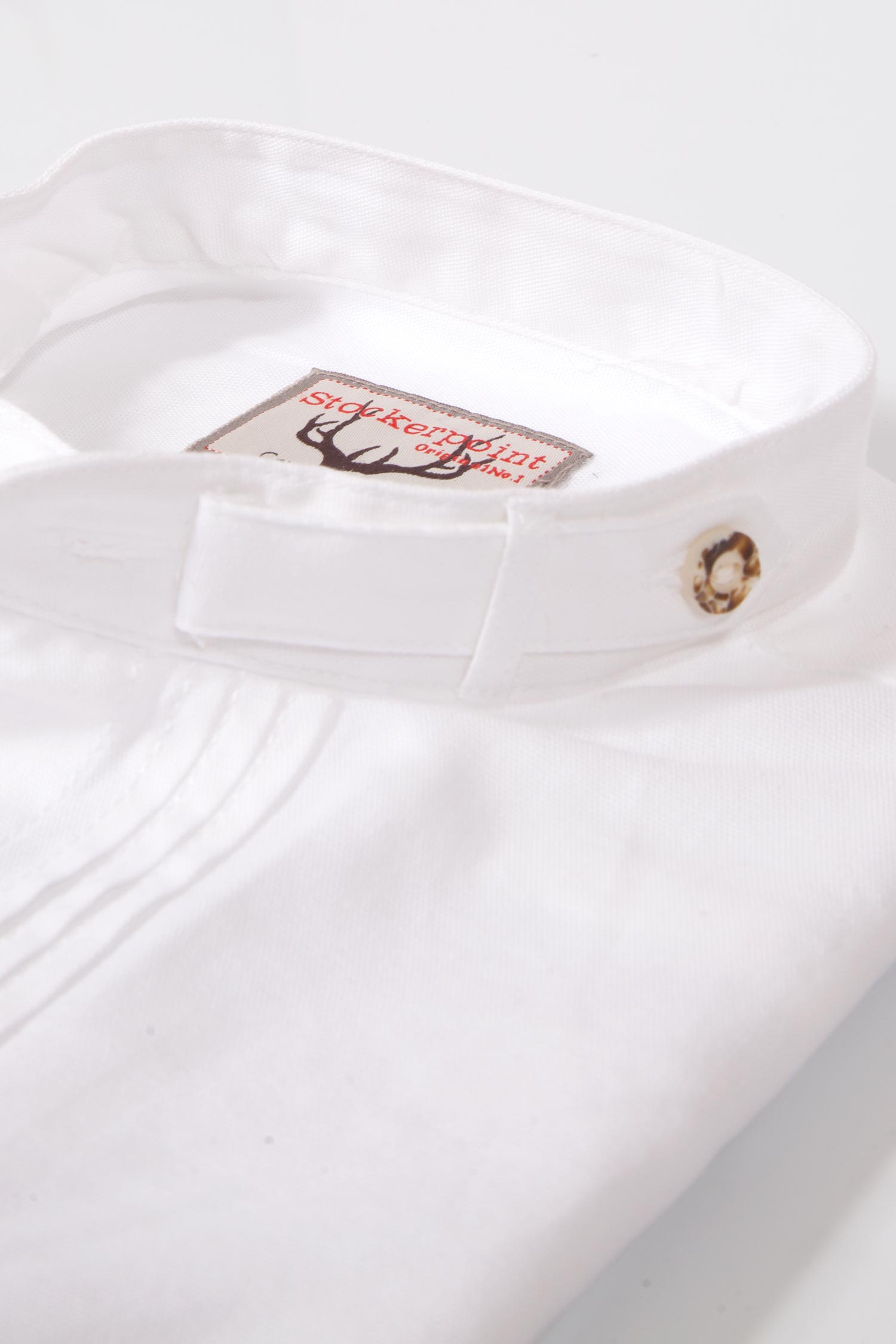 Trachtenhemd in weiß mit Biesen und Stehkragen Detail