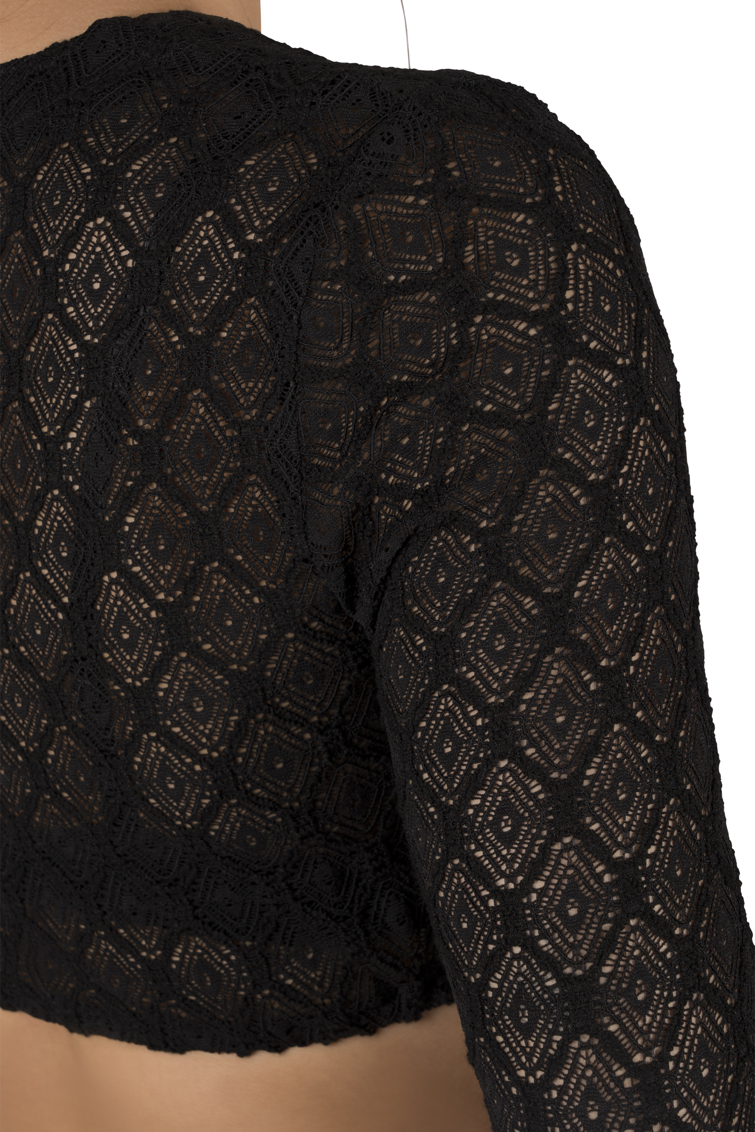 Stretch-Dirndlbluse in schwarz mit V-Ausschnitt - Detail Ärmel
