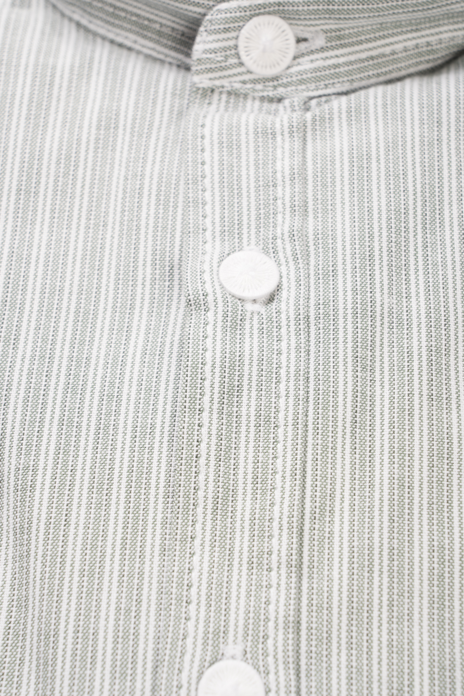 Fesches Trachtenhemd grün meliert - Detail Knöpfe