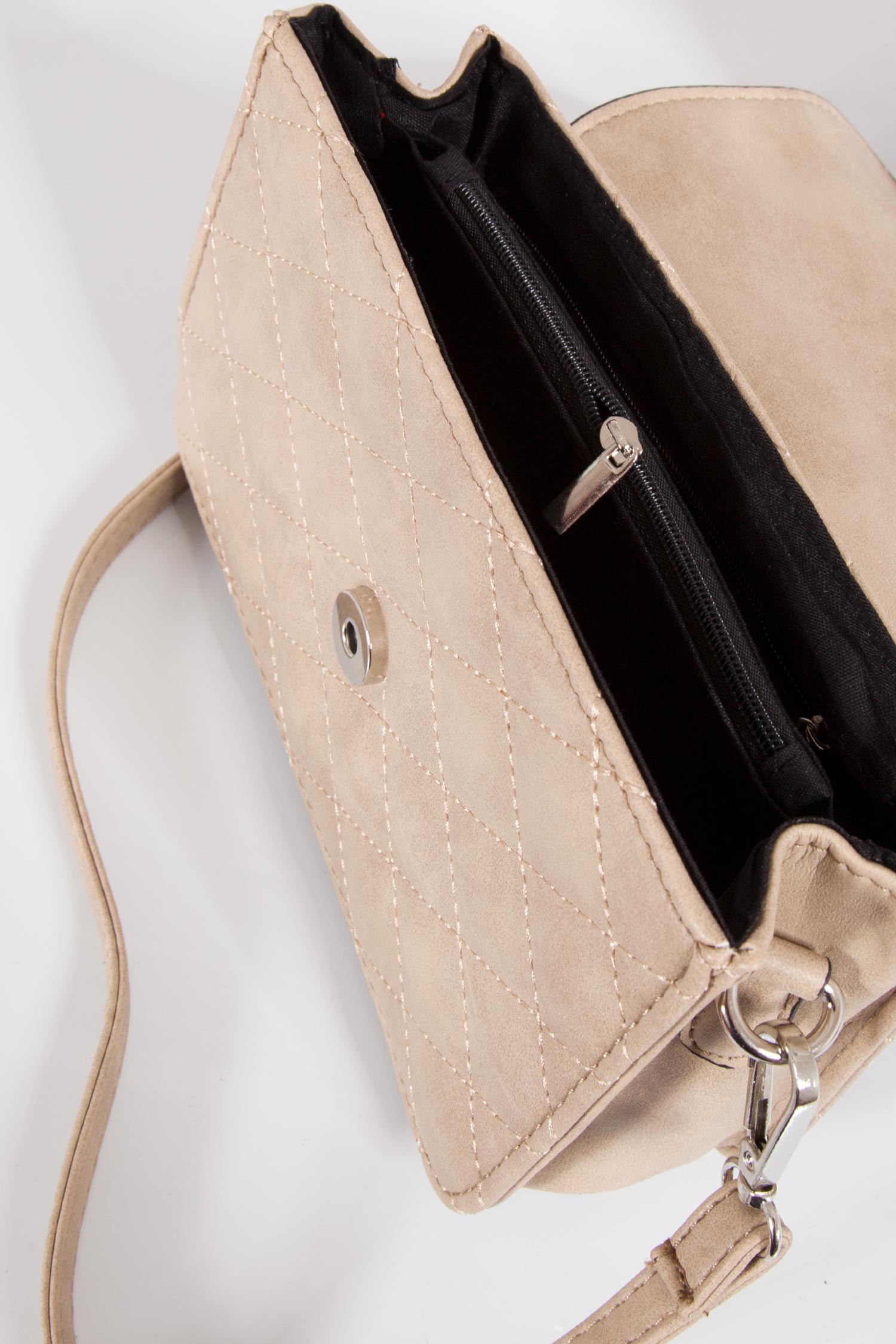 Trachtentasche mit Hirsch in beige zum umhängen offen